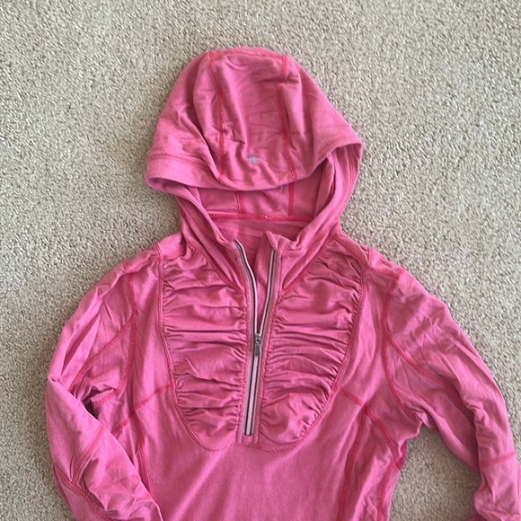 Lululemon long sleeve running shirt with reflective details - Picture 1 of 3